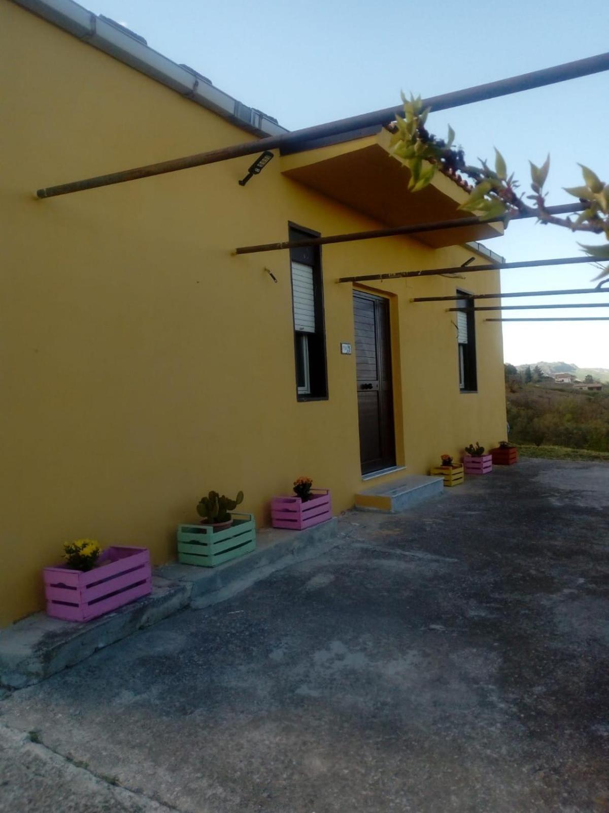 Casa Vacanze Sicilia Casteltermini Екстериор снимка